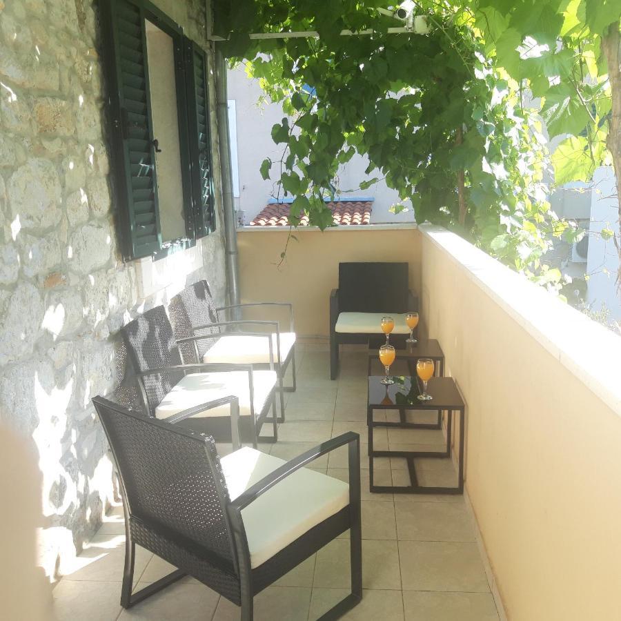 شقة Luxury Mansarda Duplex - City Centre - Stone House سبليت المظهر الخارجي الصورة