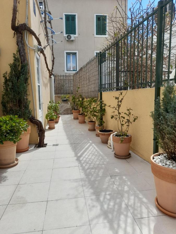 شقة Luxury Mansarda Duplex - City Centre - Stone House سبليت المظهر الخارجي الصورة