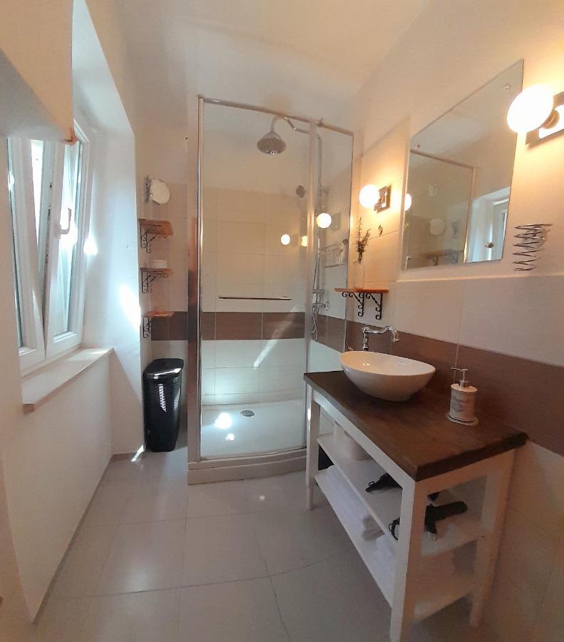 شقة Luxury Mansarda Duplex - City Centre - Stone House سبليت المظهر الخارجي الصورة