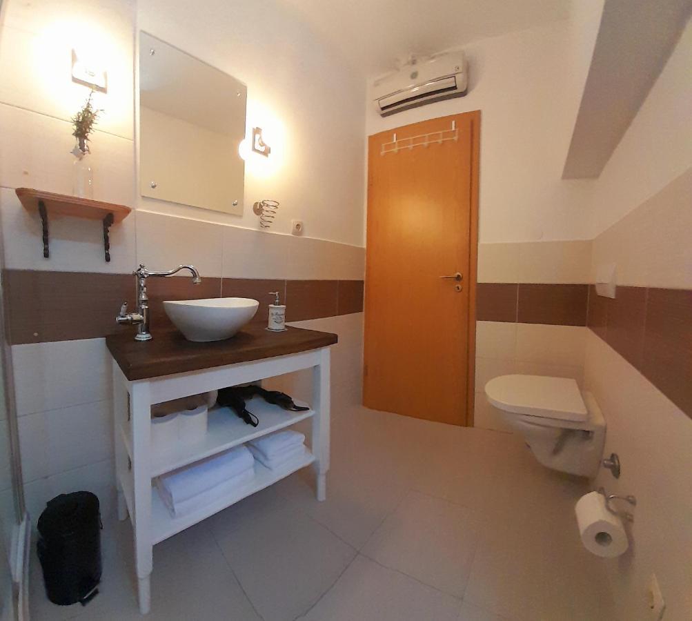 شقة Luxury Mansarda Duplex - City Centre - Stone House سبليت المظهر الخارجي الصورة